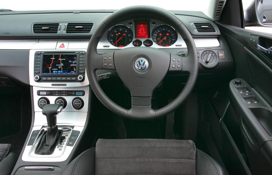  Volkswagen Passat 2005 года  (фото 8 из 161)